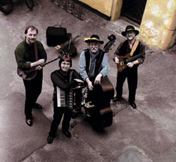 Rendestenens Liljer fortolker grdens - gadens- vrtshusenes og de rejsendes musik