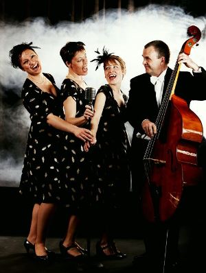 Favorittes - vokalswingtrio - kontrabas