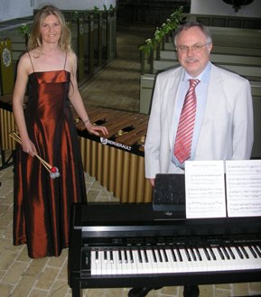 Charlotte Katharina Andersen og Tom Pedersen - slagtøj - klaver - orgel