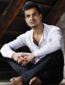 Simon Mathew Danish Popsinger