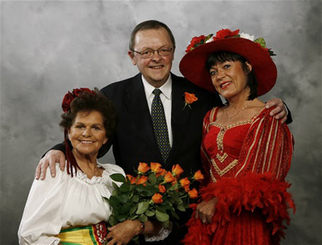 Syngepigerne Tove, Ulla og Yvonne