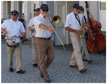 Seven Up Street Paraders - booking